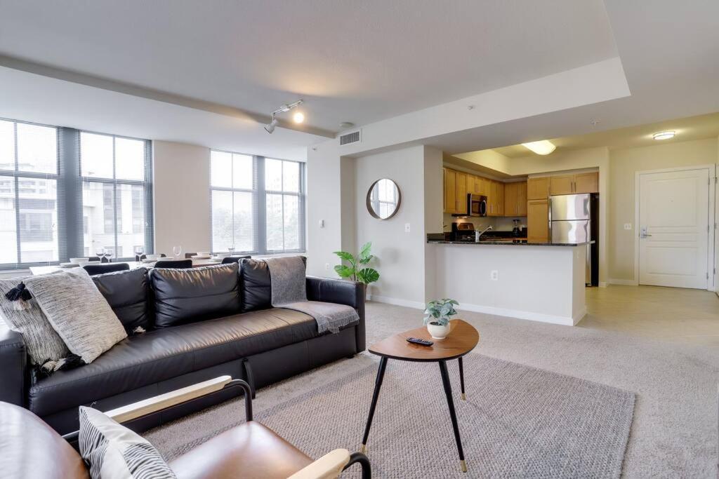 Fantastic 2 Bedroom Condo At Pentagon City Arlington Exteriör bild