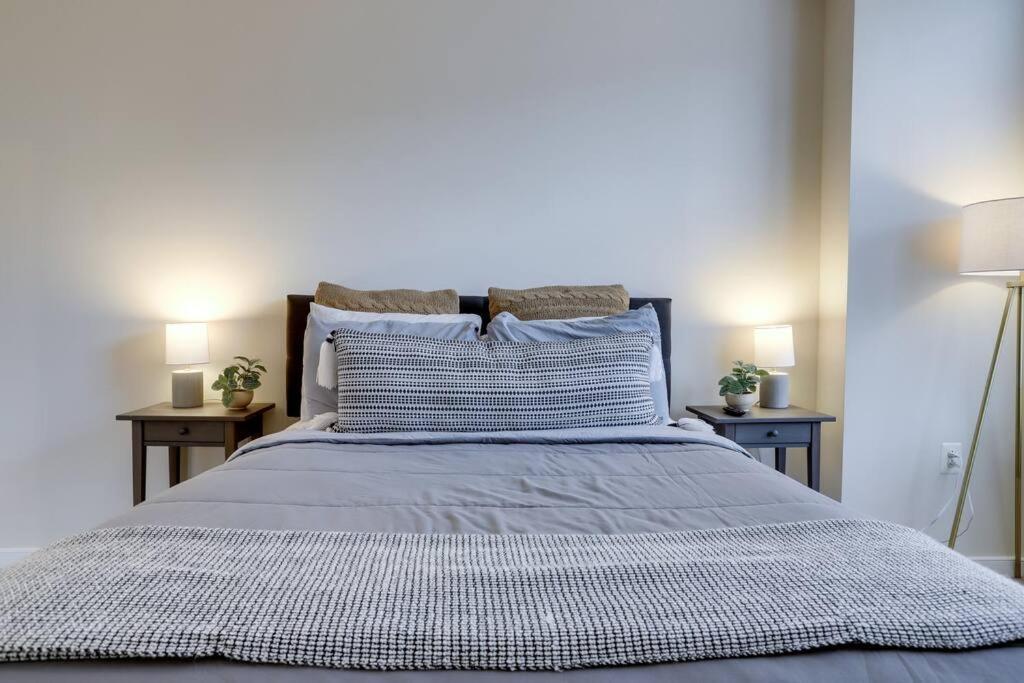 Fantastic 2 Bedroom Condo At Pentagon City Arlington Exteriör bild