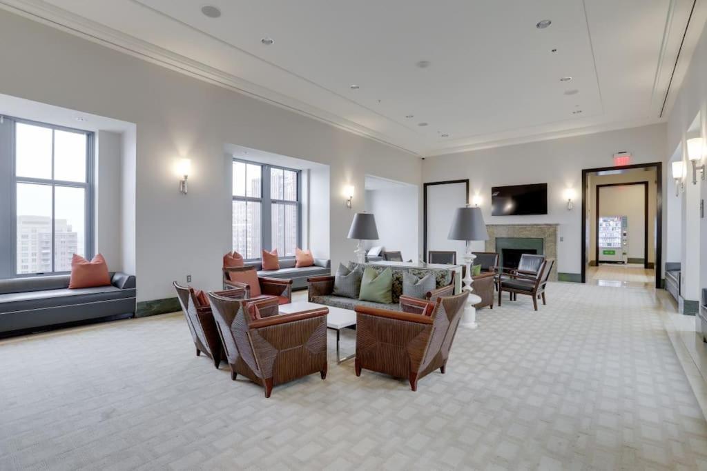 Fantastic 2 Bedroom Condo At Pentagon City Arlington Exteriör bild