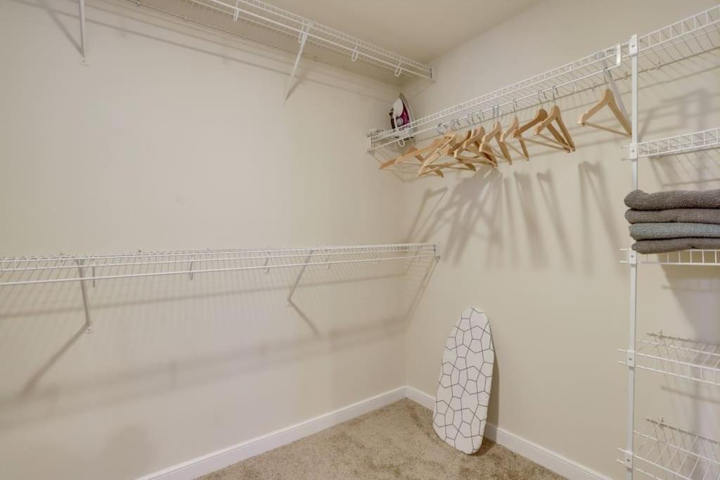 Fantastic 2 Bedroom Condo At Pentagon City Arlington Exteriör bild