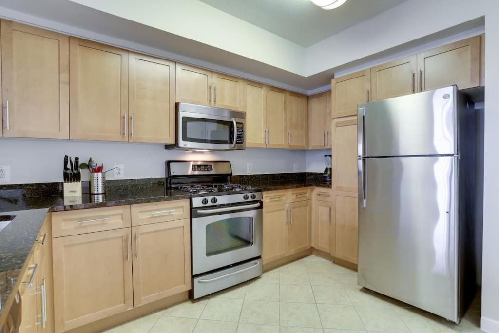 Fantastic 2 Bedroom Condo At Pentagon City Arlington Exteriör bild