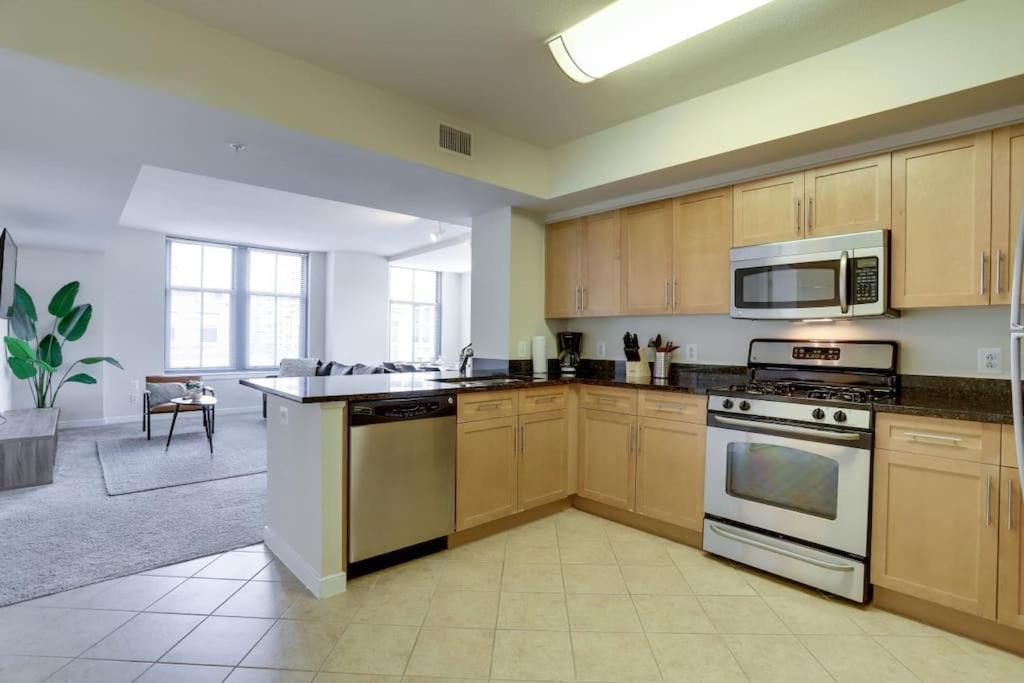 Fantastic 2 Bedroom Condo At Pentagon City Arlington Exteriör bild